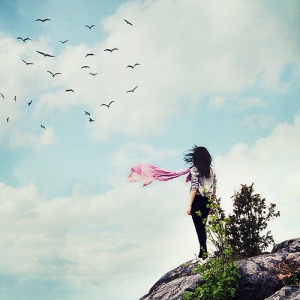 bird-free-girl-sky-Favim.com-167686